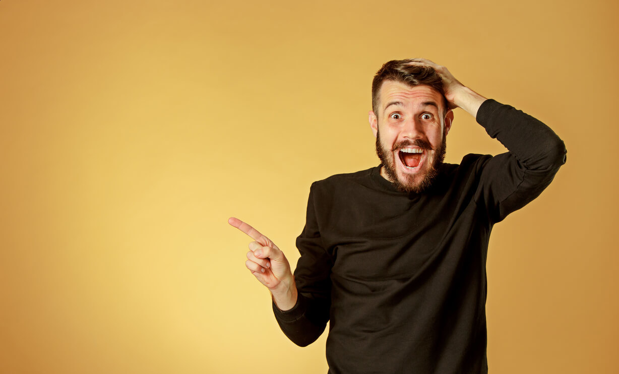 steurvorteil-arbeitgeber-arbeitnehmer-1 Mann fragt sich verwundert